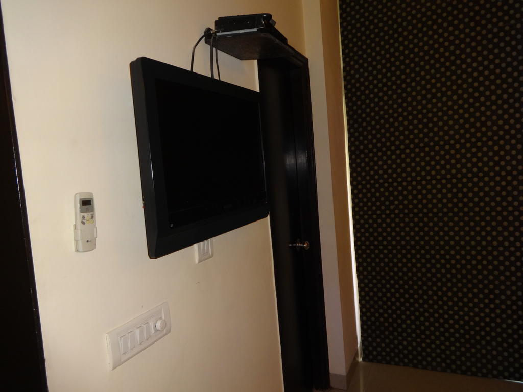 Hotel Gautam Residency Нью-Делі Номер фото